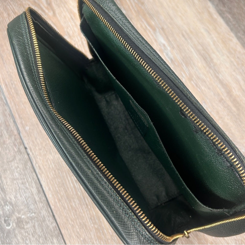 Louis Vuitton Taiga Leather Toiletry Pouch –Authentic, Made in Spain w/COA - Picture 9 of 16